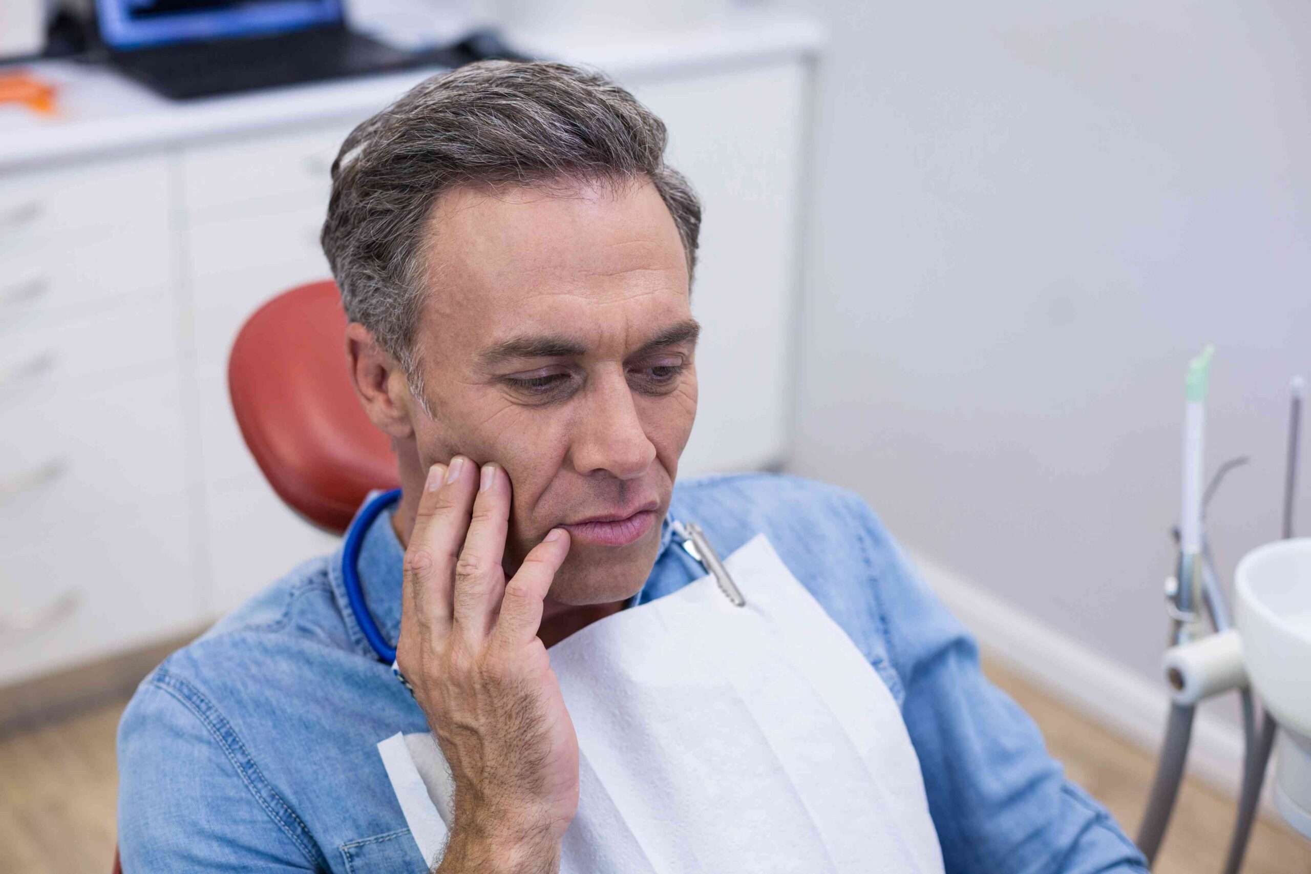 Featured image for “When Should You See an emergency dentist in Worcester for Tooth Pain or Swelling?”