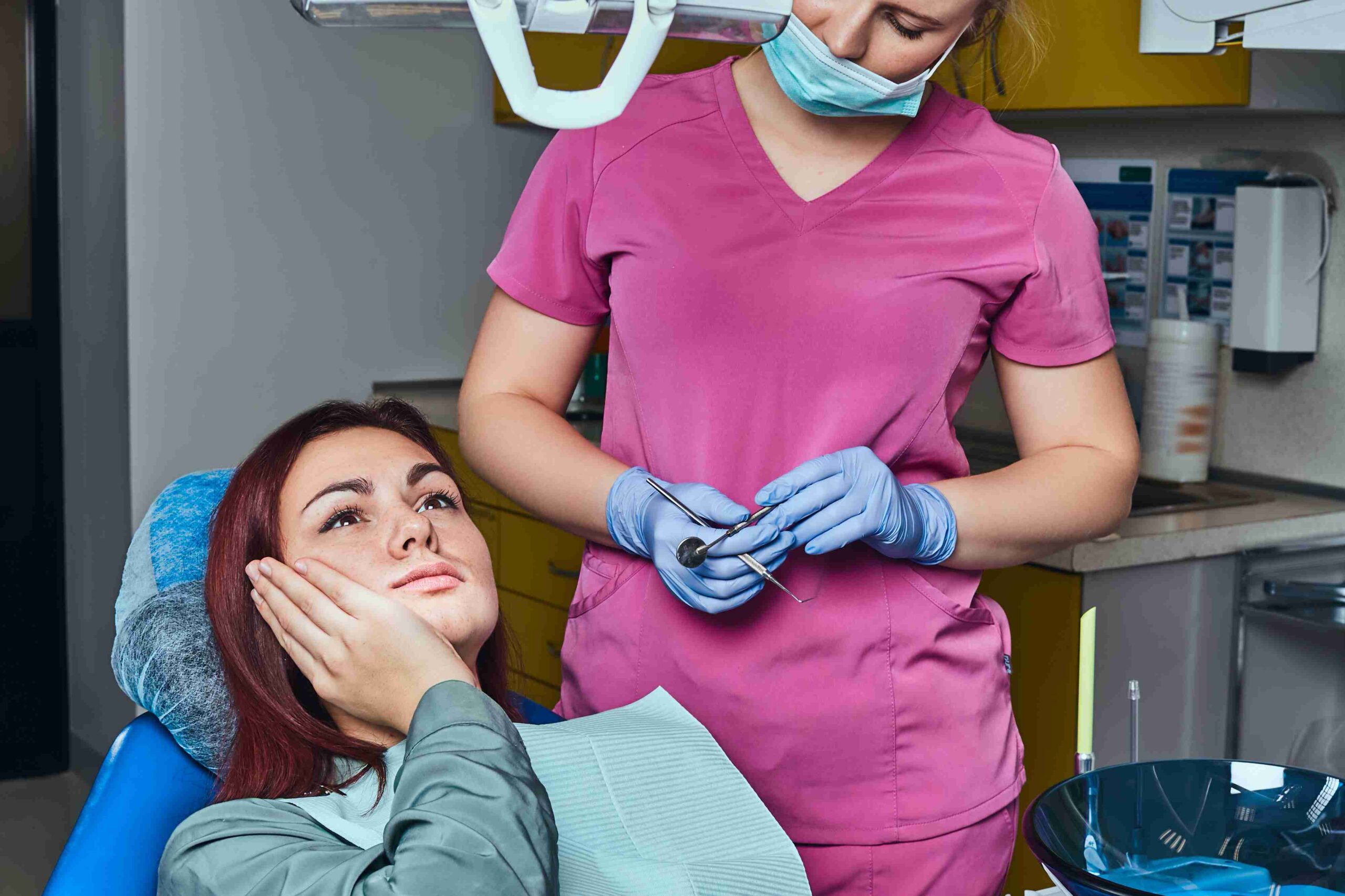 Featured image for “When to See an emergency dentist Newton Square, MA for Pain, Swelling, or Dental Injury”